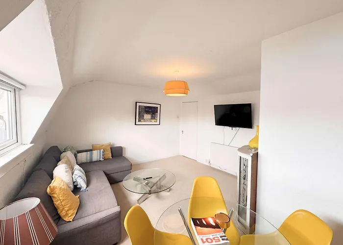 Chic One Bed In Clifton