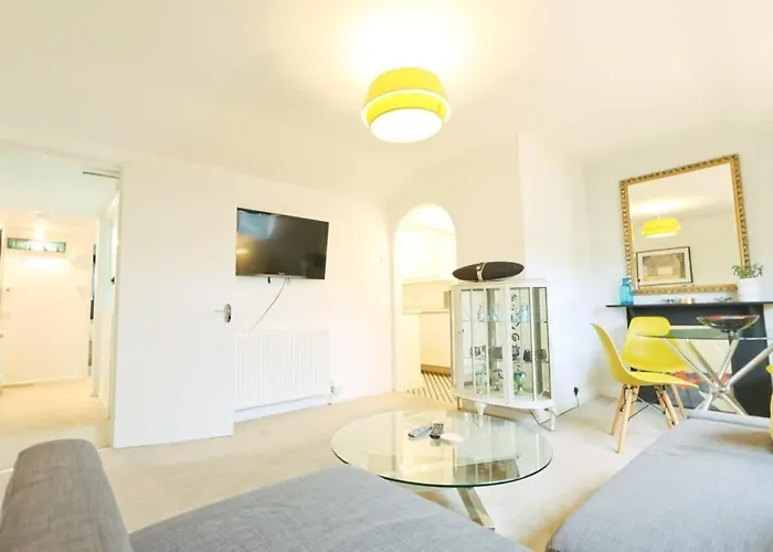 Chic One Bed In Clifton Bristol